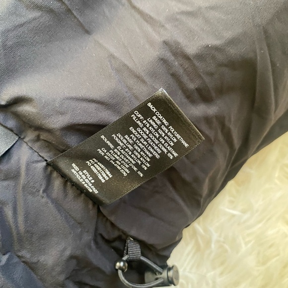 Aritzia The Super Puff™ The Super Puff₂O™ Mid - Rainstop™ - Picture 7 of 15